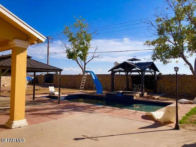 Building Photo - 13700 Paseo Rico Cir