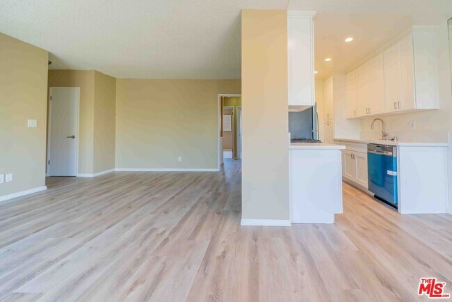 Building Photo - 11871 Idaho Ave