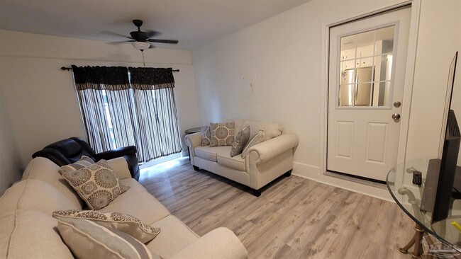 Building Photo - 364 Petty Dr