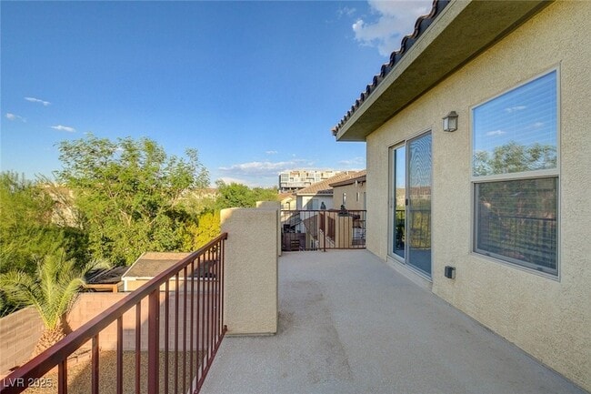 Building Photo - 1068 Riddle Glen St