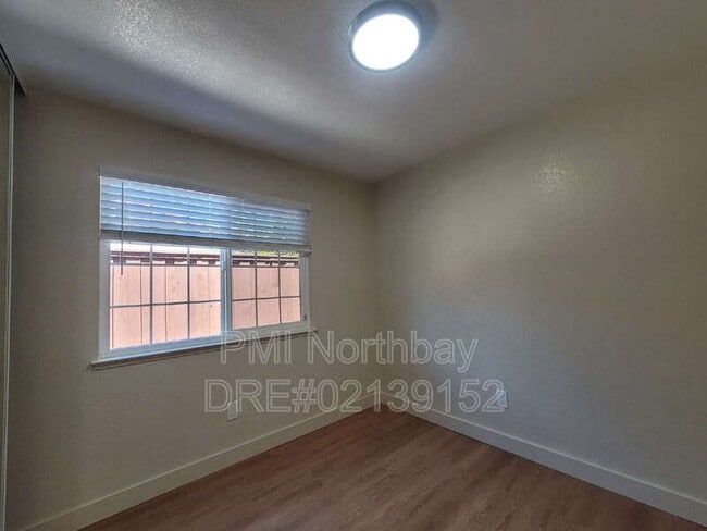 Building Photo - 2080 Diamond Way