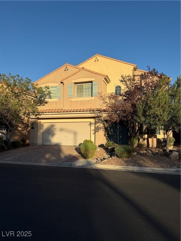 Building Photo - 1016 Bonitos Suenos St