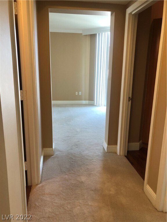 Building Photo - 2747 Paradise Rd