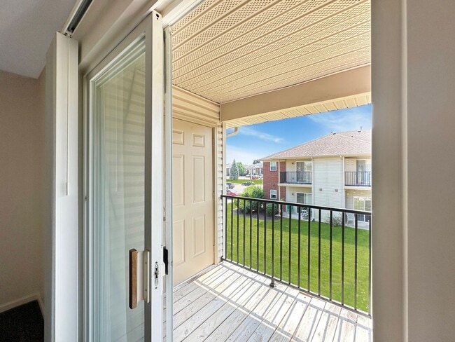 Building Photo - Adrian College Less than 2 miles away*********** Sand Creek 1 Bedroom*************Rent $999/month