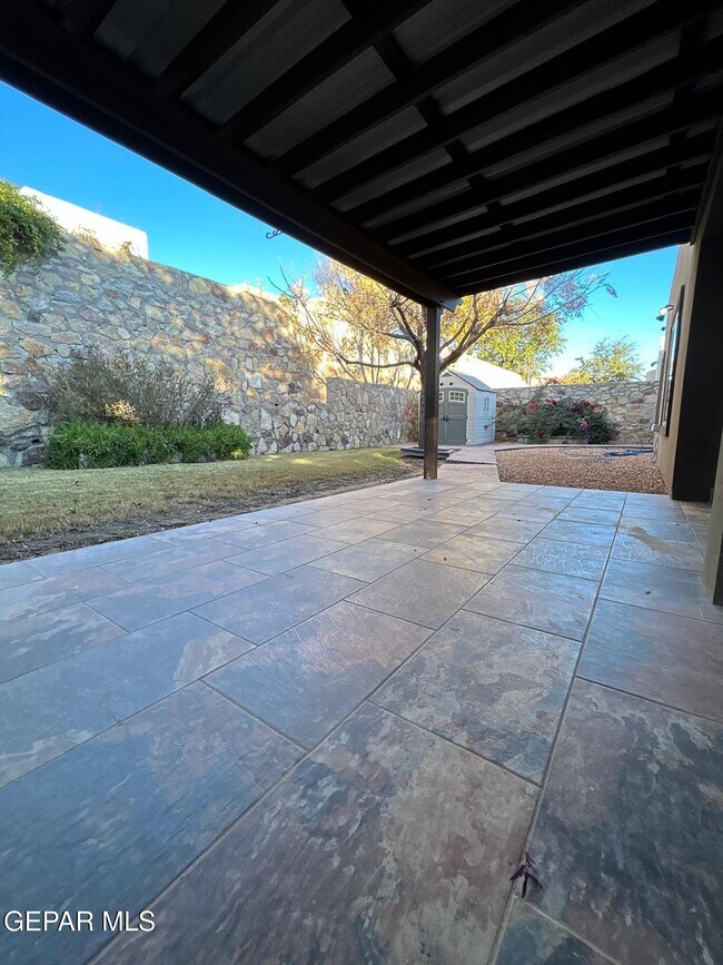 Building Photo - 7349 Skyrocket Dr