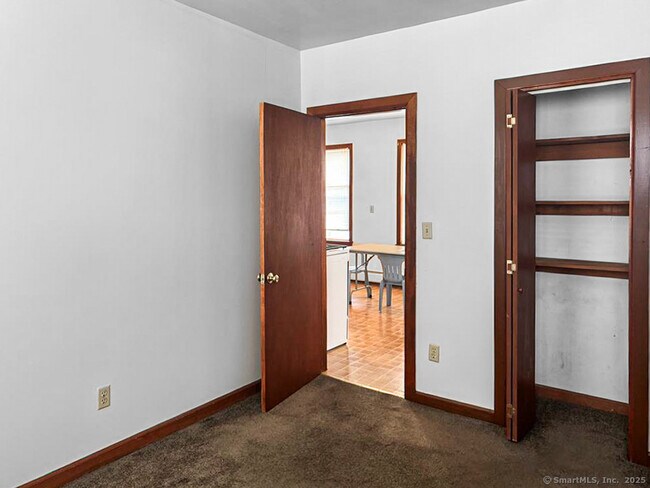 Building Photo - 532 Carroll Ave