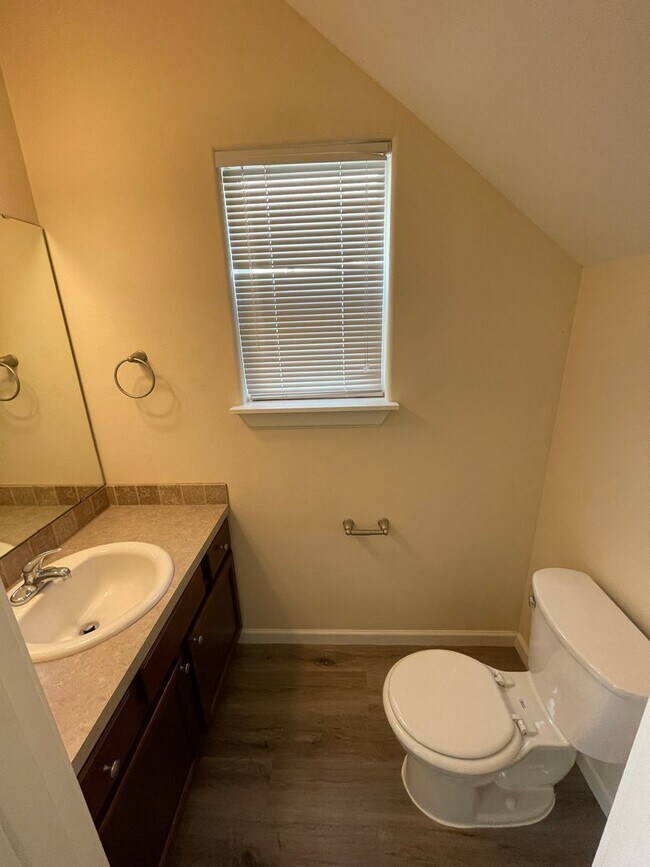 Building Photo - 419