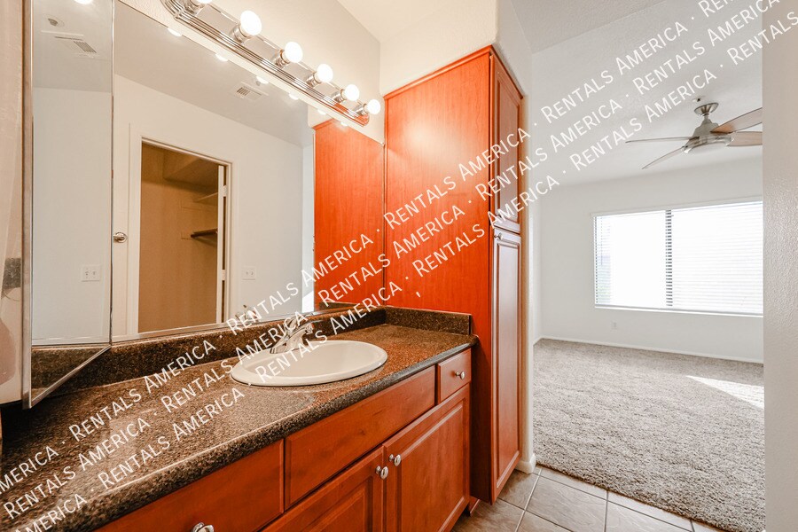 Building Photo - 7008 E Gold Dust Ave