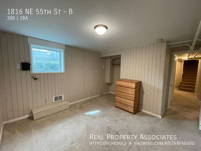 Building Photo - 1816 NE 55th St