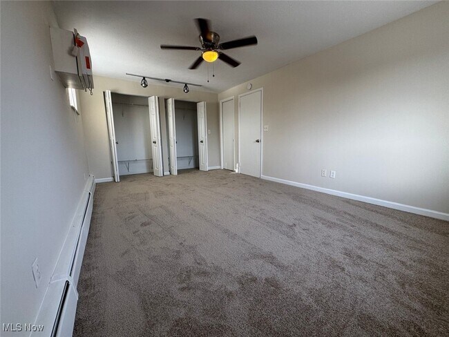 Building Photo - 12050 Lake Ave