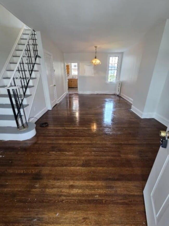 Primary Photo - 313 E Cornwall St