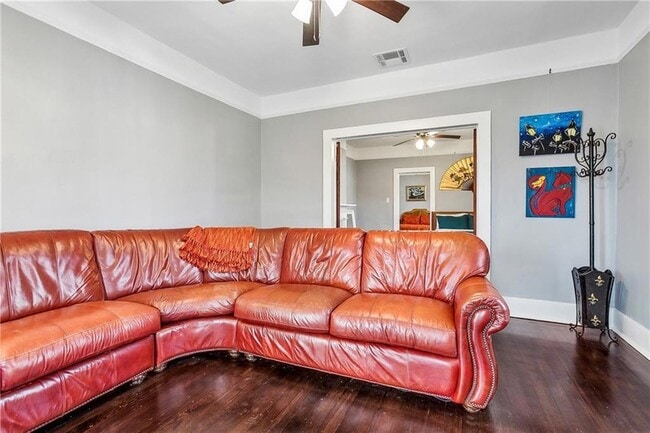 Building Photo - 915 Madison St