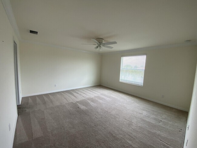 Building Photo - 2054 W Minneola St