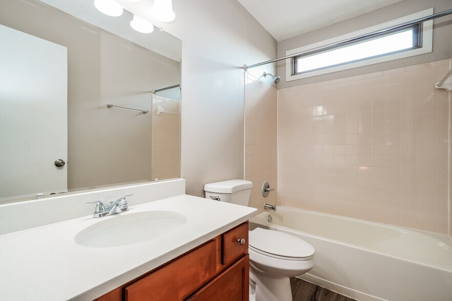 Building Photo - 1080 Mill Park Dr