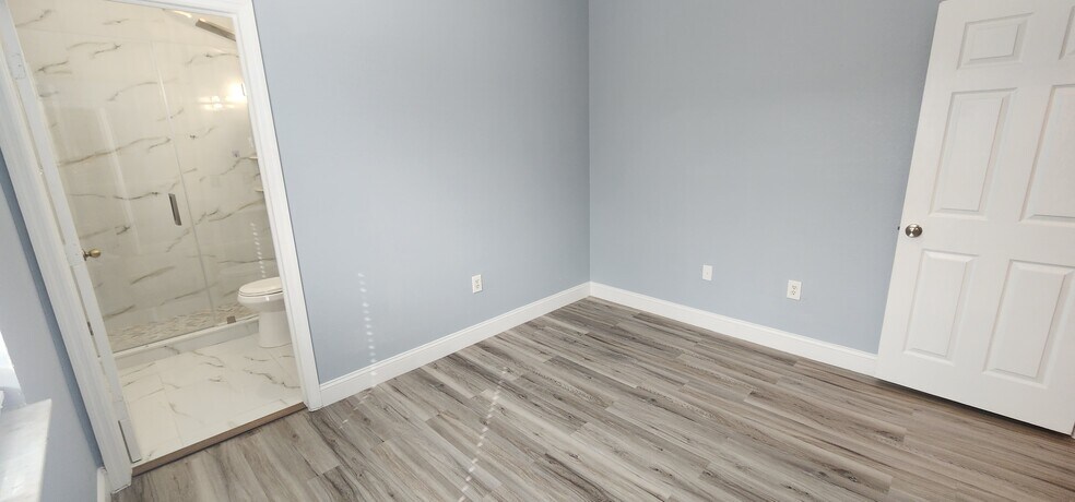 Building Photo - 640 SE 1st St