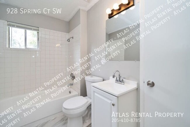 Building Photo - 928 Spring Ct SW