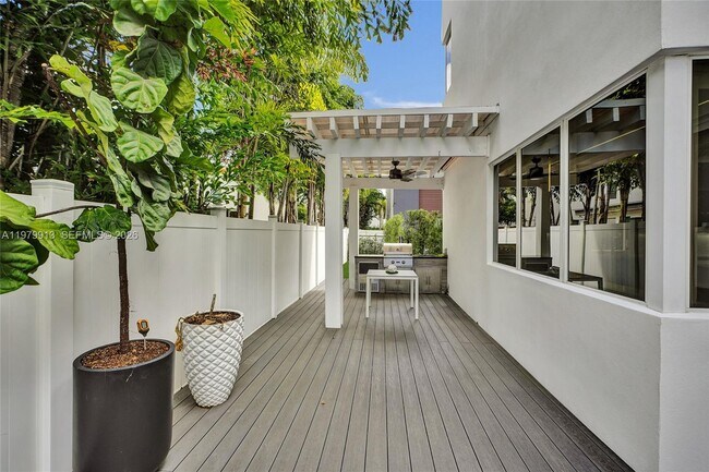 Building Photo - 10223 NW 75th Terrace