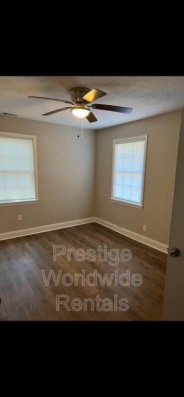 Building Photo - 134 Munson Dr