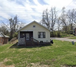 Building Photo - 7446 Liberty Ave