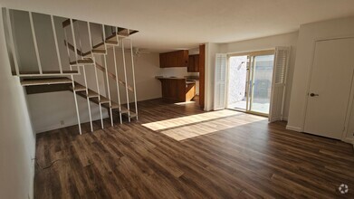 Building Photo - EASTER WAY - UTC 3 BR TOWNHOME CONVENIENTL...