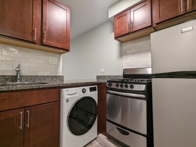 Building Photo - 454 W Barry Ave