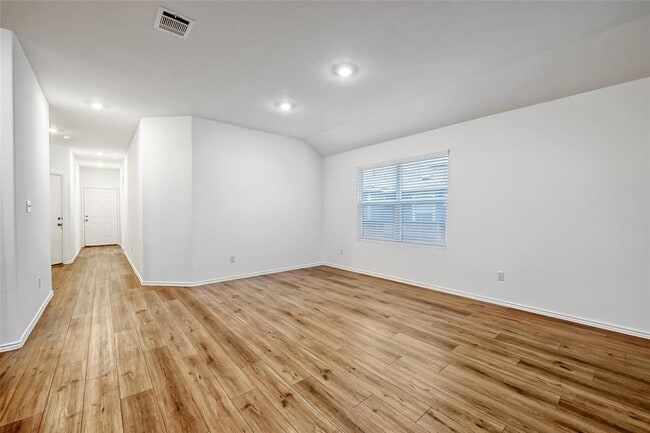 Building Photo - 430 Doherty