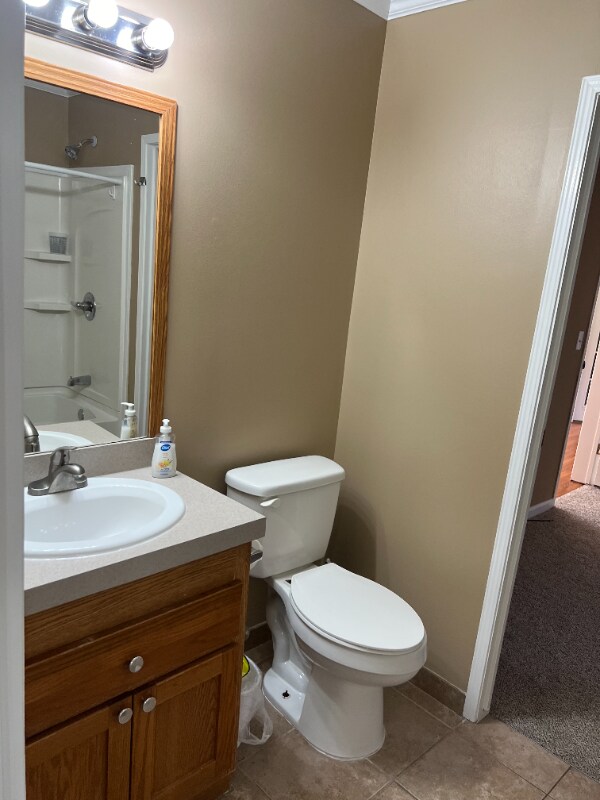 Building Photo - 420 Decker St