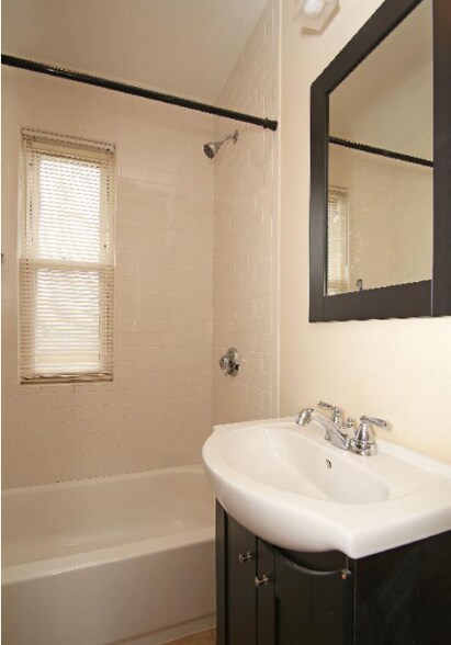 Building Photo - 36 Sudan St