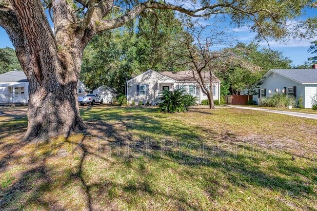 Building Photo - 5120 Braddock Ave