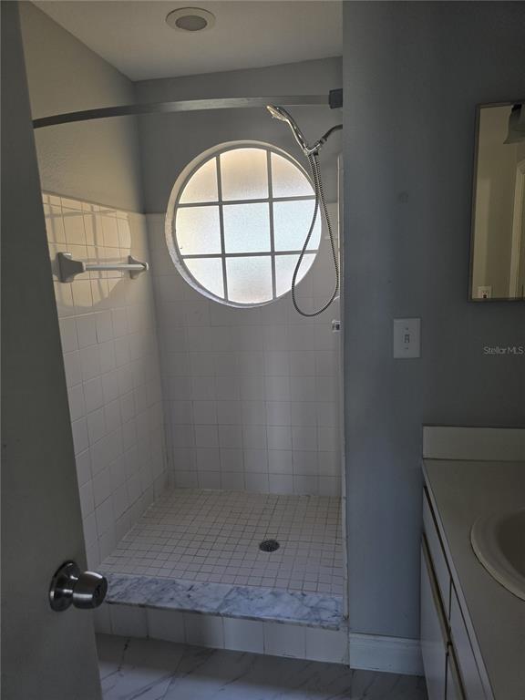 Building Photo - 2494 Sweetwater Club Cir