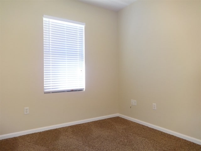 Building Photo - 560 Loxley Ct