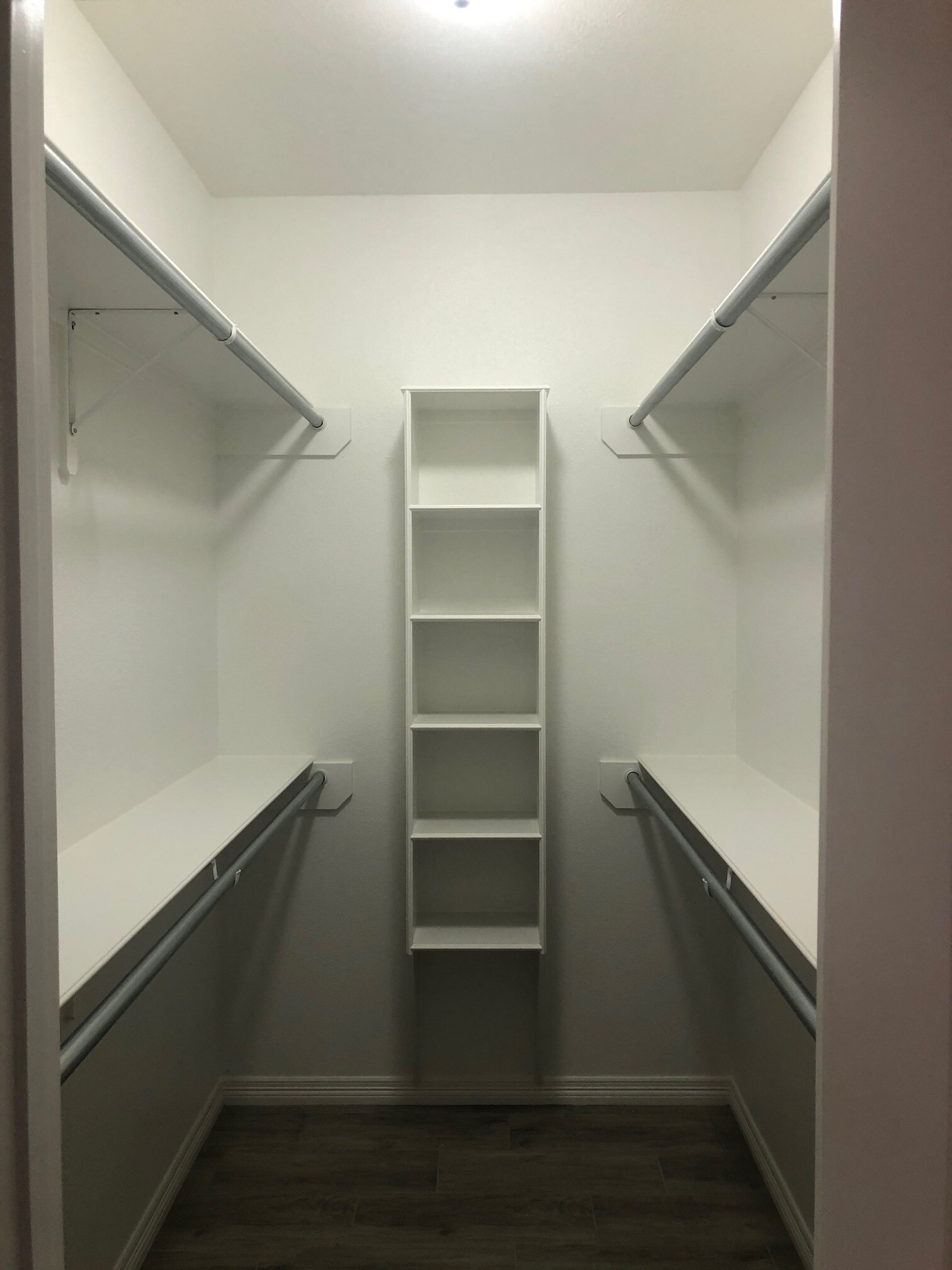 300 Kingdom Closet - 300 Kingdom Blvd