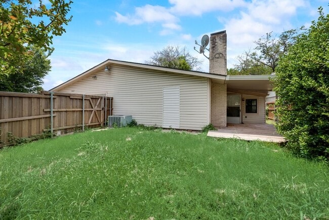 Building Photo - 3441 Flagstone Dr