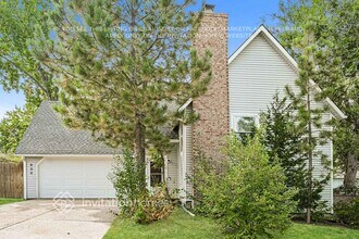 Building Photo - 806 Gigi St