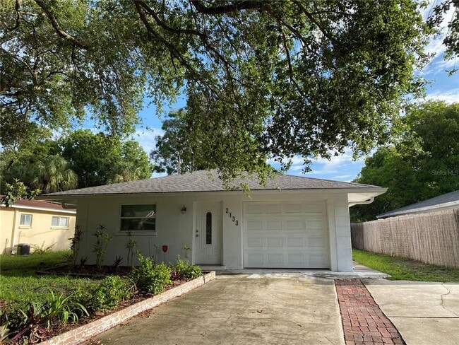 Primary Photo - 2133 Bougainvillea St