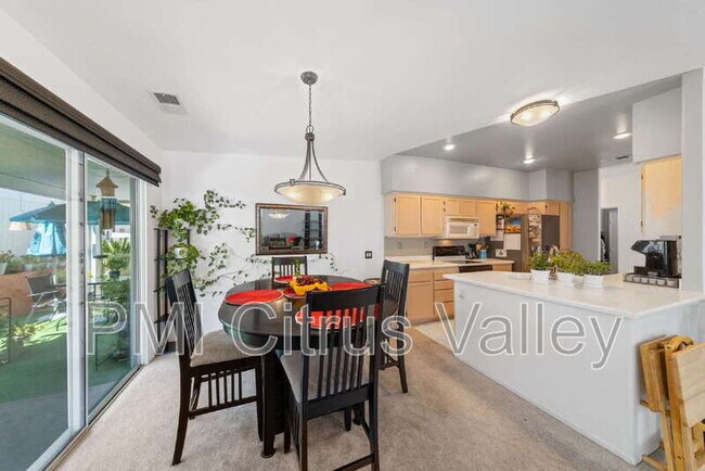 Building Photo - 754 Zaphiro Ct