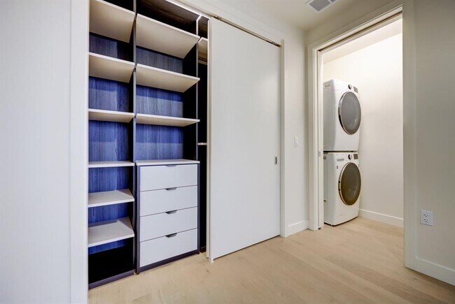 Building Photo - 44 East Ave