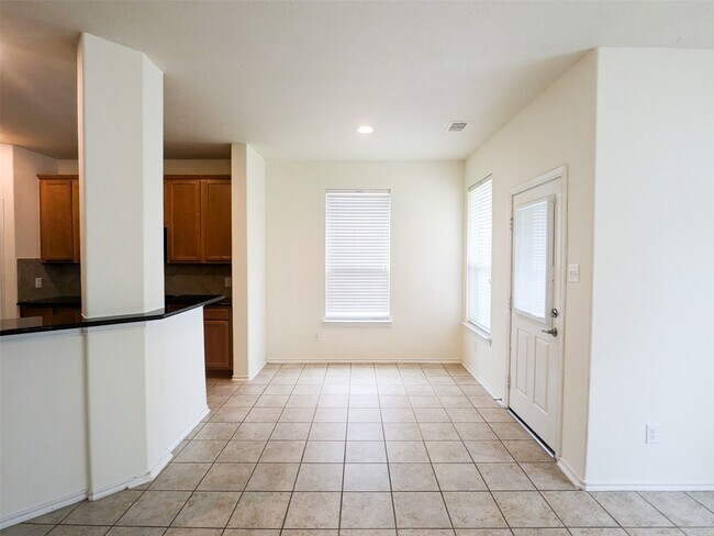 Building Photo - 6223 Summerfield Glade Ln