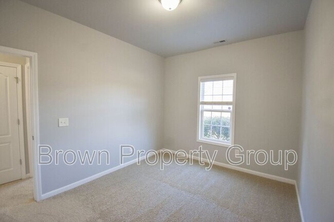 Building Photo - 6875 Bone Creek Dr