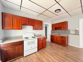 Building Photo - 295 Renner Ave