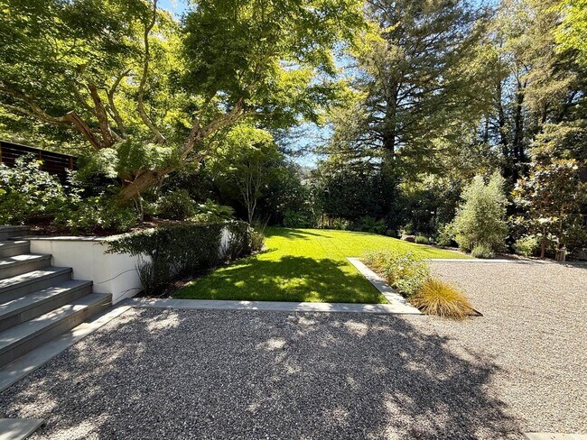 Building Photo - 5 Monte Vista Ave