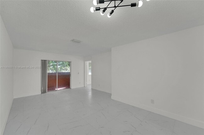 Building Photo - 737 NW 103rd Terrace