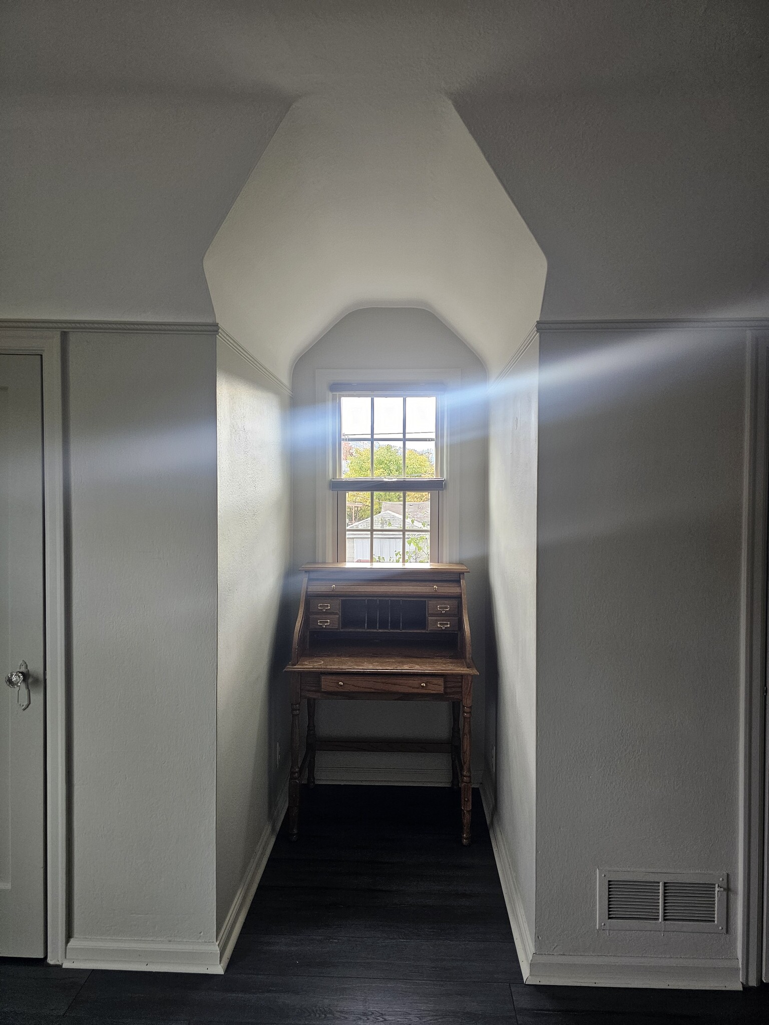 Building Photo - 6613 N Amherst St