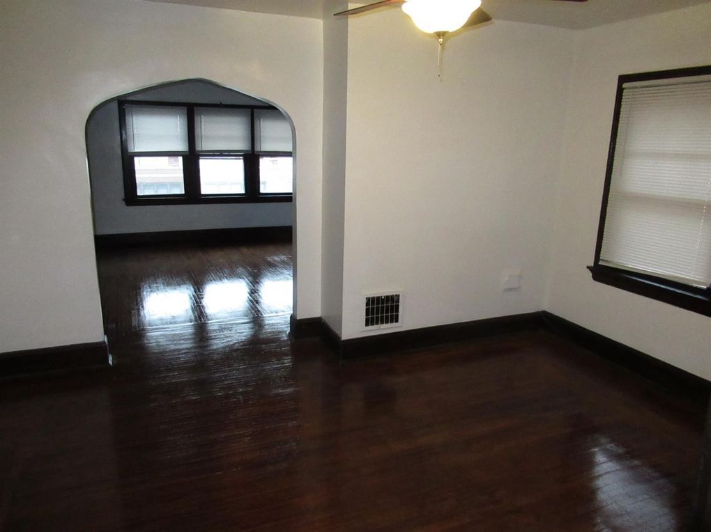 Building Photo - 2141 Hannaford Ave