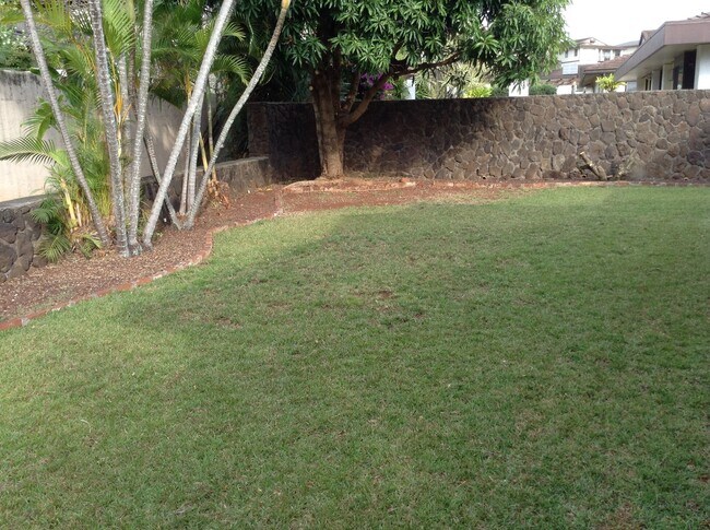 Building Photo - Royal Summit–4BD/3BA/Garage – Aiea