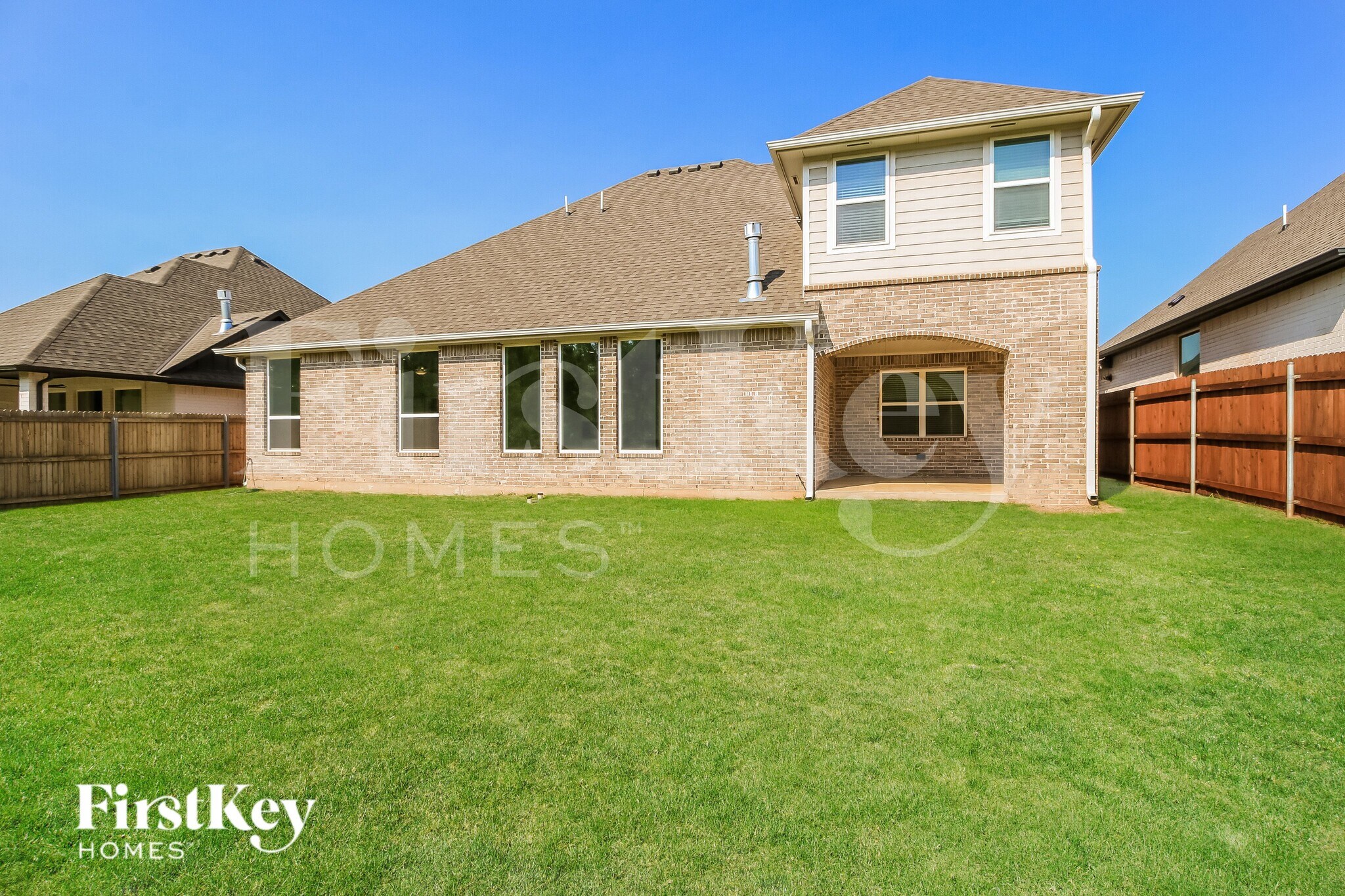 Building Photo - 15901 Aparados Wy