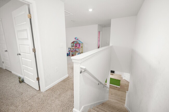 Building Photo - 1105 Valor Walk