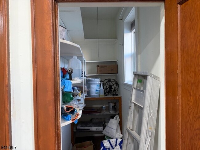 Building Photo - 719-723 E 30th St