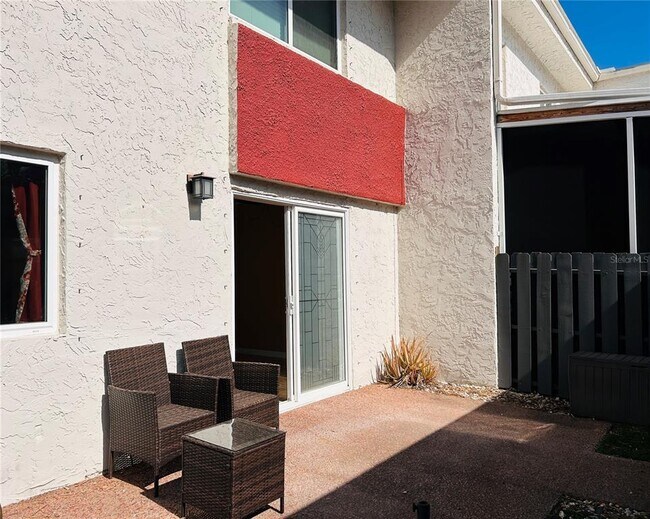 Building Photo - 2915 Pine Cone Cir