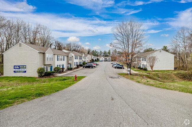 Building Photo - Del Ray Townhomes